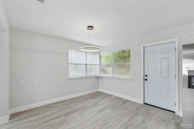 Building Photo - 1029 Kearny Dr