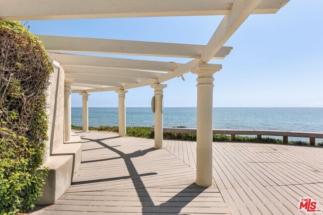 Building Photo - 26666 Seagull Way