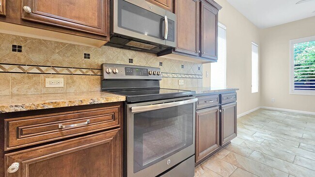 Building Photo - 55+ Amenity rich Pebble Creek community!