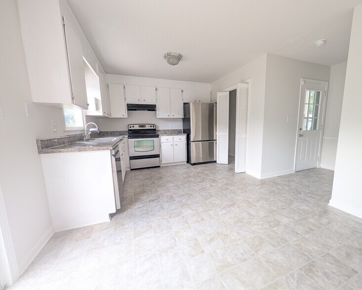 Kitchen - 3 Timber Creek Ct