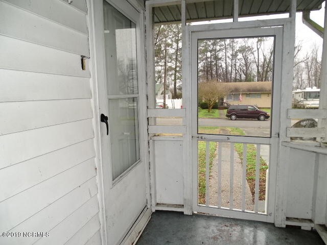 Building Photo - 406 Nelson Dr