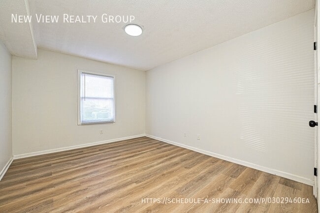 Building Photo - 268 Church St NE