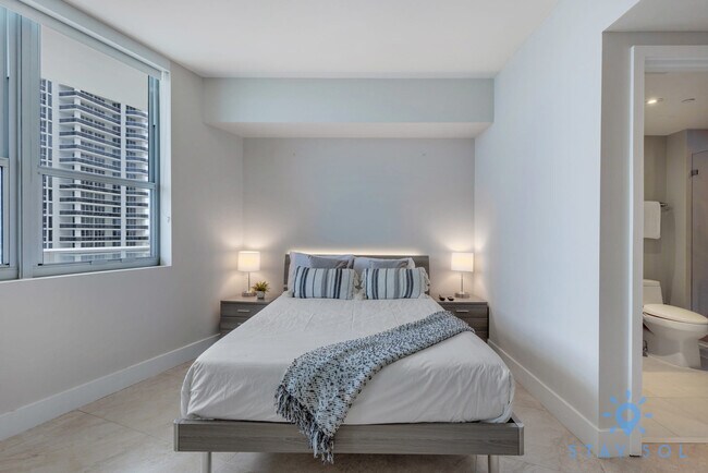 Building Photo - 4111 S Ocean Dr