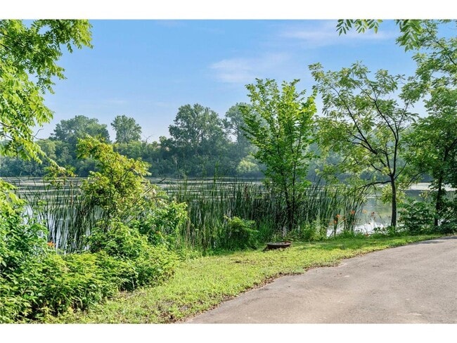 Building Photo - 1435 Englert Rd
