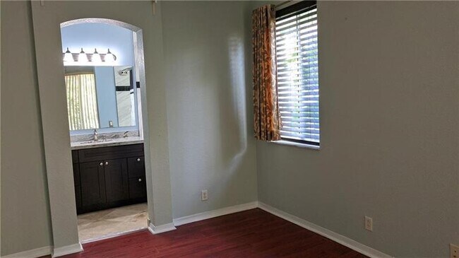 Building Photo - 685 Conservation Dr