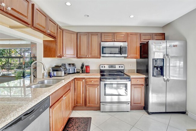 Building Photo - 484 Westree Ln