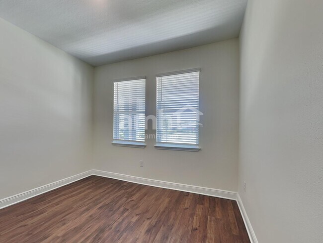 Building Photo - 6451 Emerald Hls Wy