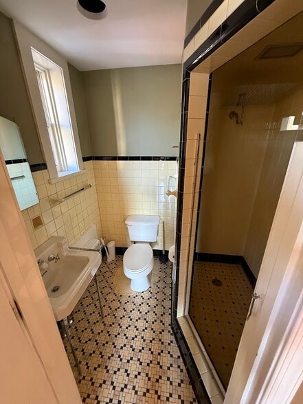 Bathroom 1 - 4 S 4th St