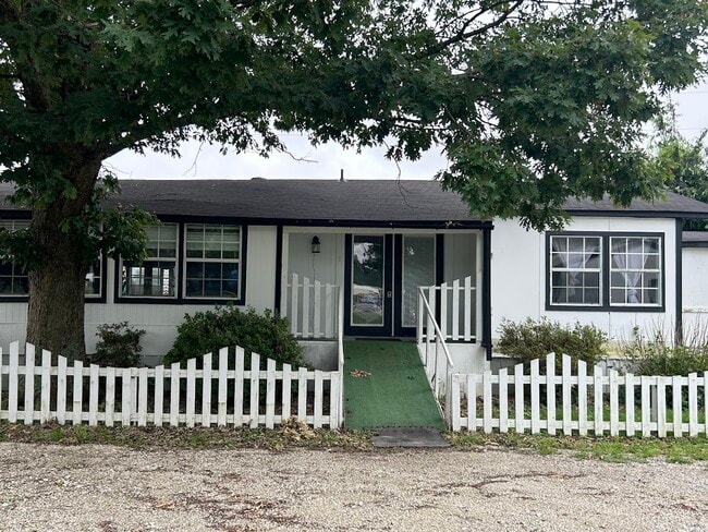 Primary Photo - 17273 E Hwy 412