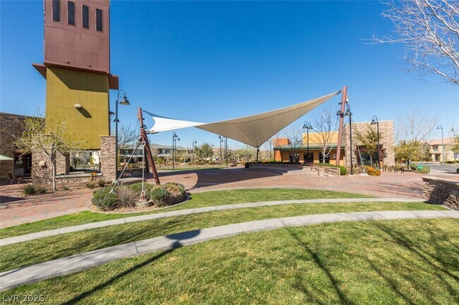 Building Photo - 3009 Camino Sereno Ave