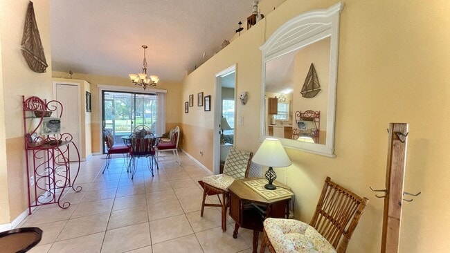 Building Photo - Available monthly Rental SEP 2025 in heart...