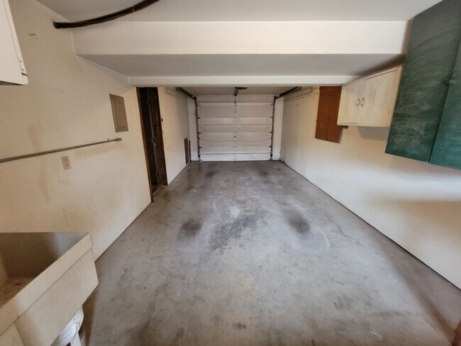 Building Photo - 2908-2910 14th Avenue Court