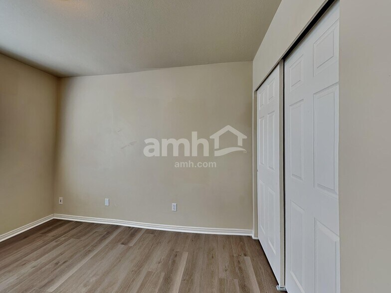 Building Photo - 2872 W 2075 S