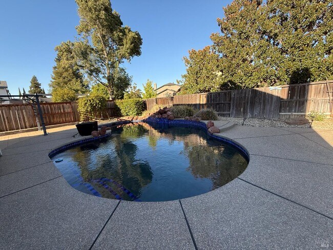Building Photo - 503 Lupine Cir