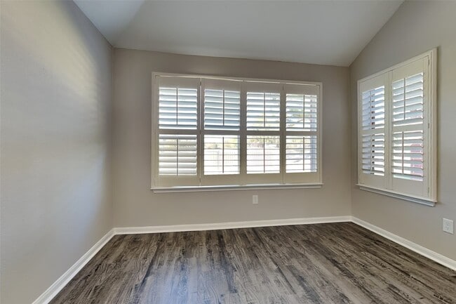 Building Photo - 18110 Polo Meadow Dr