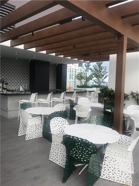 Building Photo - 1010 Brickell Ave