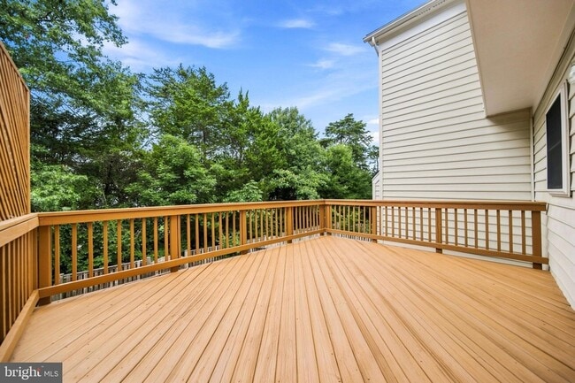 Building Photo - 25251 Dunvegan Square