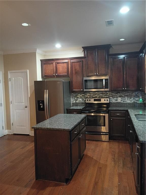 Building Photo - 344 Mary Dr