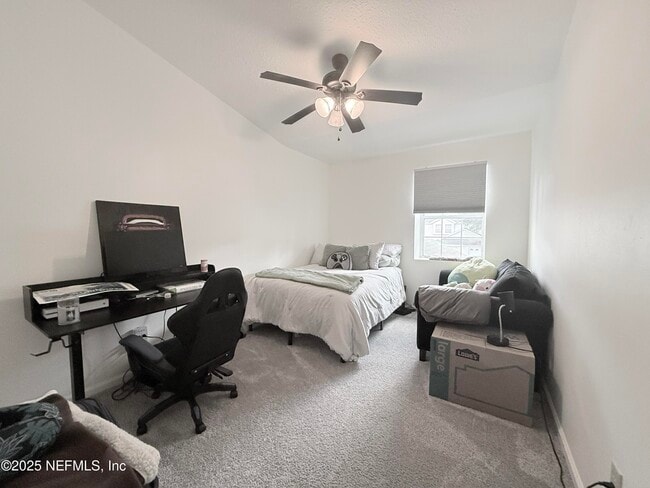 Building Photo - 7634 Rain Forest Dr W