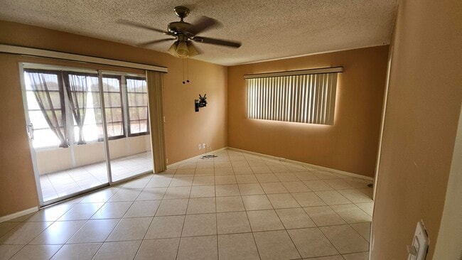 Building Photo - 305 Newport T