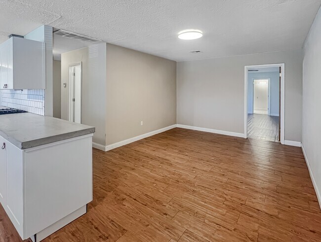 Building Photo - 3308 NW Atlanta Ave