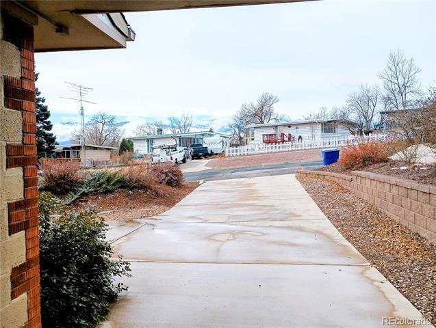 Building Photo - 1927 Alpine Dr