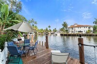 Building Photo - 918 Tequesta St