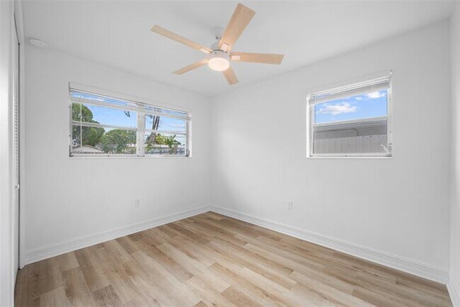 Building Photo - 7701 NW 15th Ct