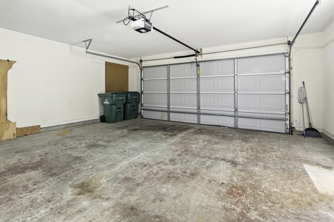 Building Photo - 9534 Laa Ln Ct