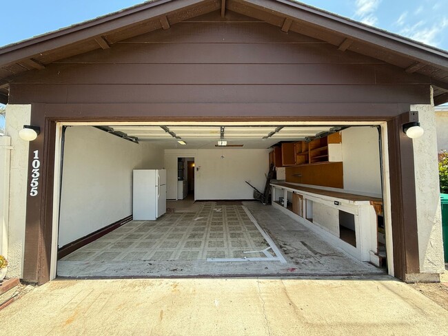 Building Photo - Beautiful 3B/2BA House in Mira Mesa!