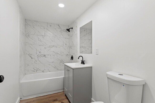 Building Photo - 3169 Westover Dr