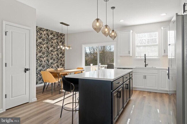 Building Photo - 69 Aviary Rd