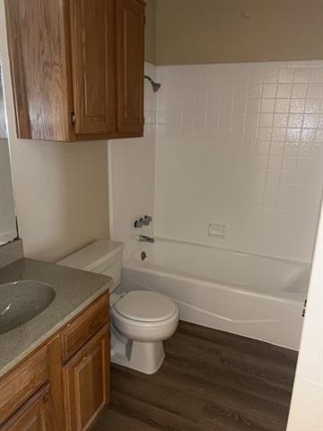 Building Photo - 806 Redbud Dr