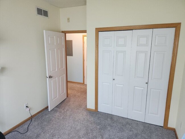Building Photo - 1835 SW White Birch Cir