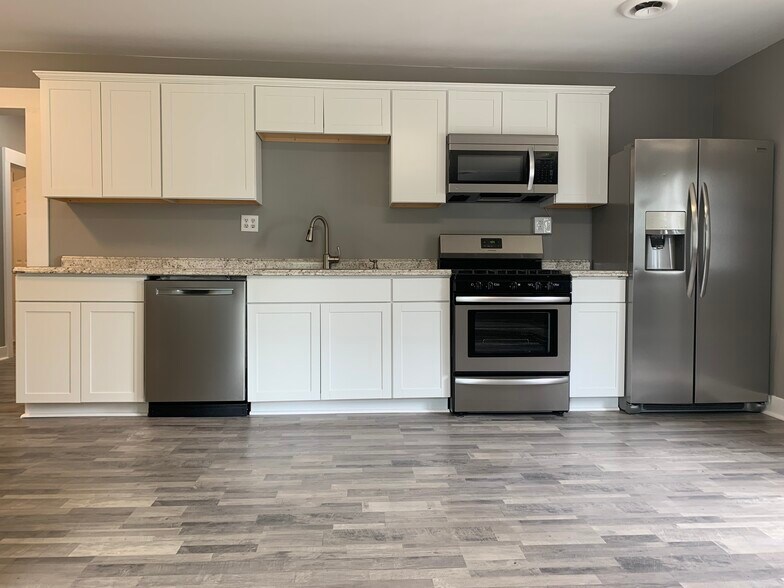 Newly renovated Kitchen with all new cabinets and appliances - 222 E Wilson St