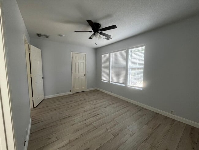 Building Photo - 18754 Sandelford Dr