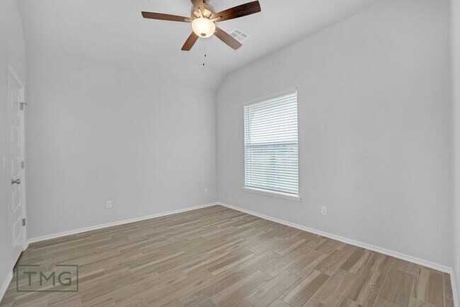 Building Photo - Owasso Dream Home! New Construction! Encla...