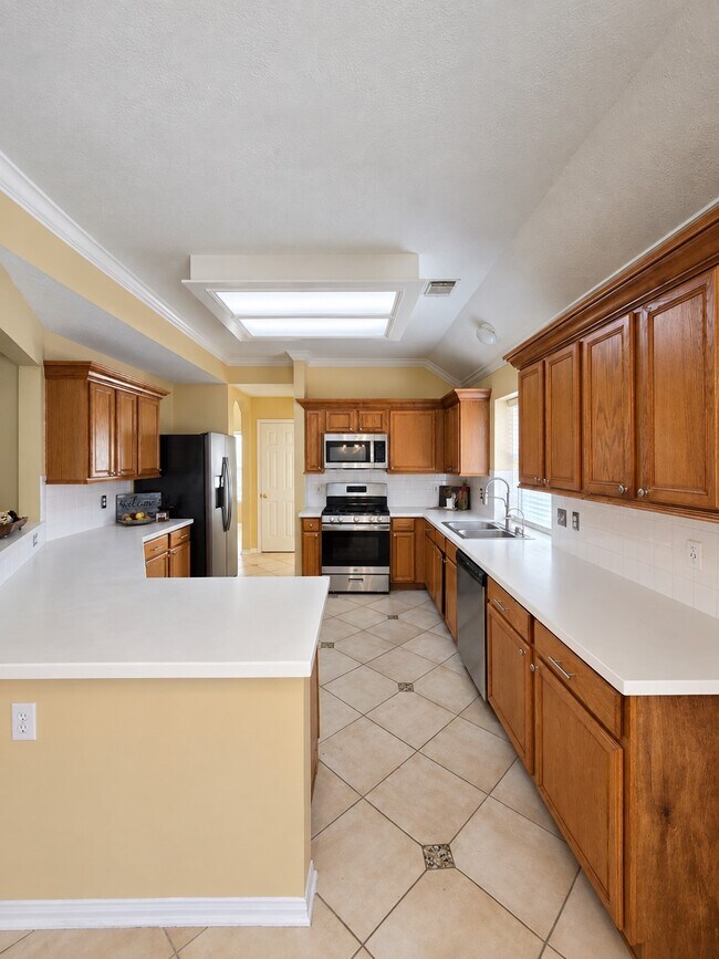 Building Photo - 2610 Parkbriar Ln