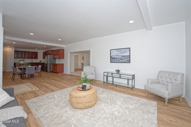 Building Photo - 714 NY-29