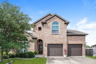 Building Photo - 4 BR/3.5BA | Newly Renovated Single Family Home | Fenced backyard | Study & Game Room | In Grand ...