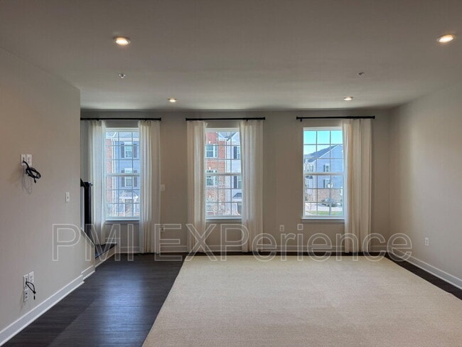 Building Photo - 5609 Greenpoint Ln