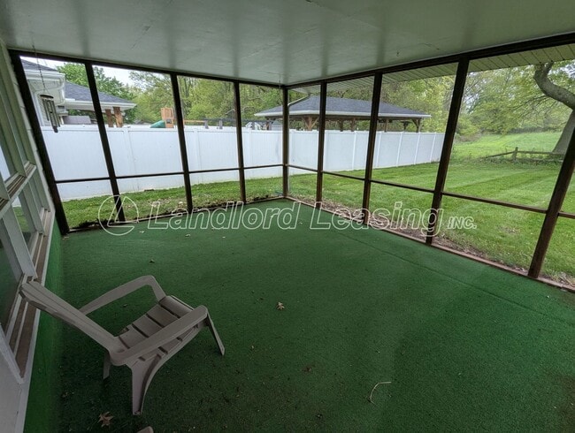 Building Photo - Charming 3-Bedroom Ranch with Spacious Lay...