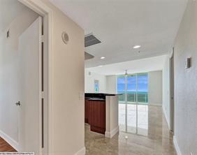 Building Photo - 15738 Royal Oaks Ln