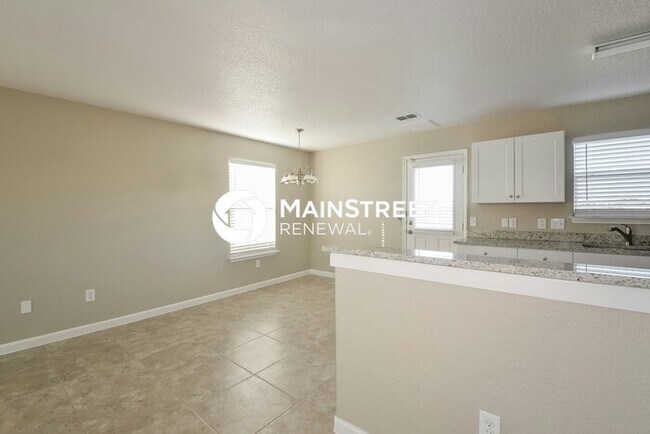 Building Photo - 3 Bedroom Pet-Friendly Home in San Antonio, TX with Main Street Renewal