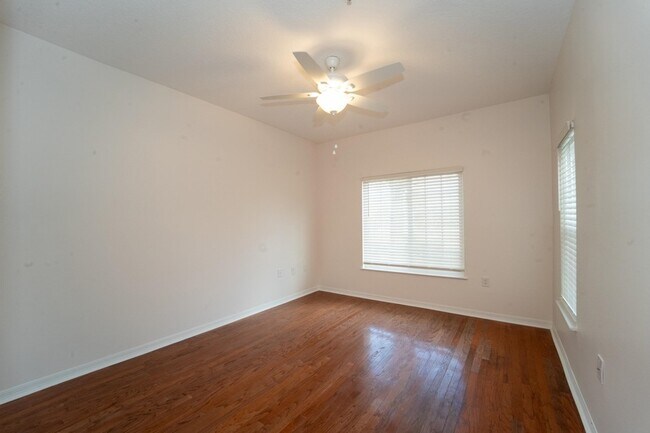 Building Photo - 550 Florida Club Blvd
