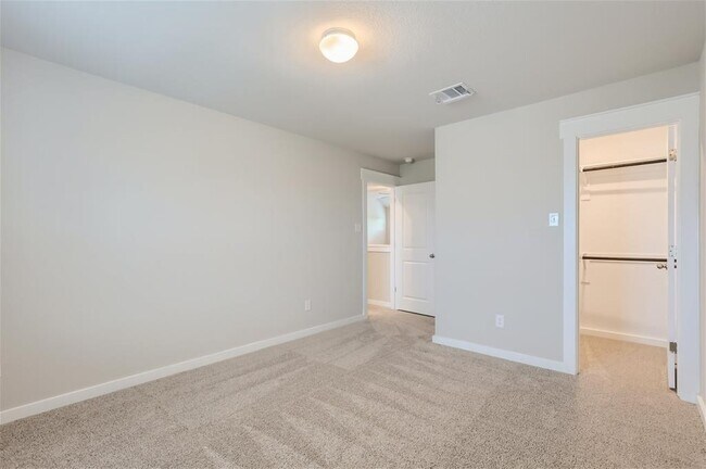 Building Photo - 2233 Rocoso Trl