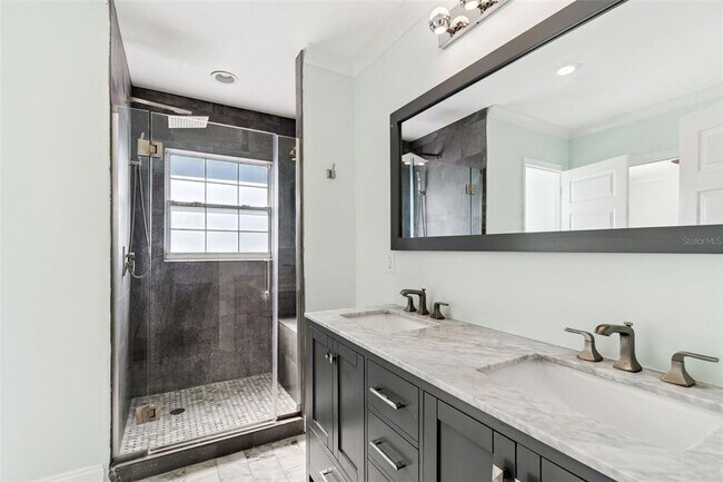 Building Photo - 1733 Bayou Grande Blvd NE