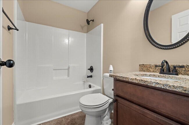 Building Photo - 3011 Thornberry Dr