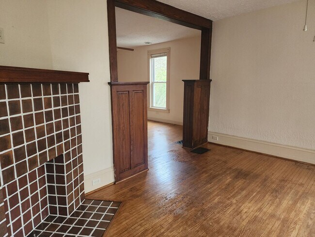 Building Photo - 346w4th