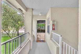 Building Photo - 2890 N Oakland Forest Dr
